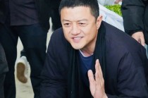 李亚鹏宣布暂停直播