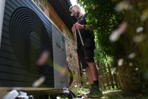 英国应对能源冲击，要求所有新建住宅安装太阳能板与热泵