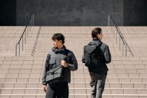 全新ROG神射手系列背包亮相：设计潮酷 收纳高效