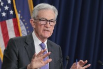 特朗普希望降低借贷成本 但美联储降息或仍需数月