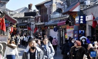 市集胡同里感受北京年味