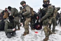 美国明尼阿波利斯市枪击事件发酵 民众抗议移民与海关执法局