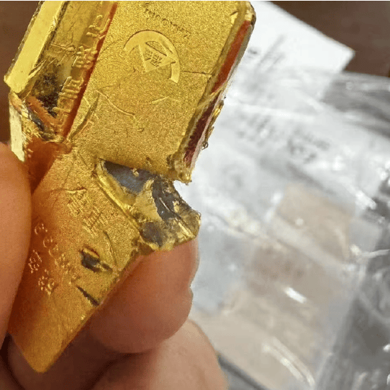 网友爆料:有朋友在工行买到“掺假金条”?工行南翔支行工作人员:仍在调查,不方便透露,无法给予具体答复 第1张 网友爆料:有朋友在工行买到“掺假金条”?工行南翔支行工作人员:仍在调查,不方便透露,无法给予具体答复 第1张