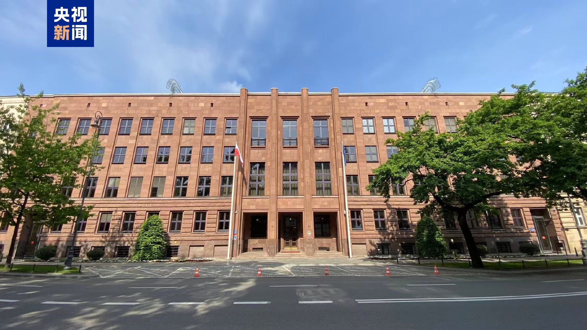 关闭一俄驻波领事馆,召见俄驻波兰大使!波兰指控俄罗斯涉华沙纵火案,俄方最新回应 第1张 关闭一俄驻波领事馆,召见俄驻波兰大使!波兰指控俄罗斯涉华沙纵火案,俄方最新回应 第1张